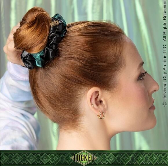 WICKED 4 PIECE NWT HAIR ACCESSORIES GIFT SET - Picture 3 of 8
